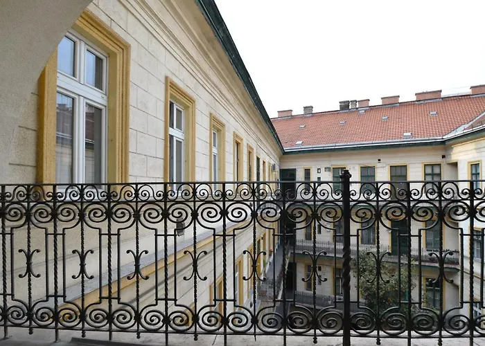 Dohany Residency Inner Synagogue * Boedapest